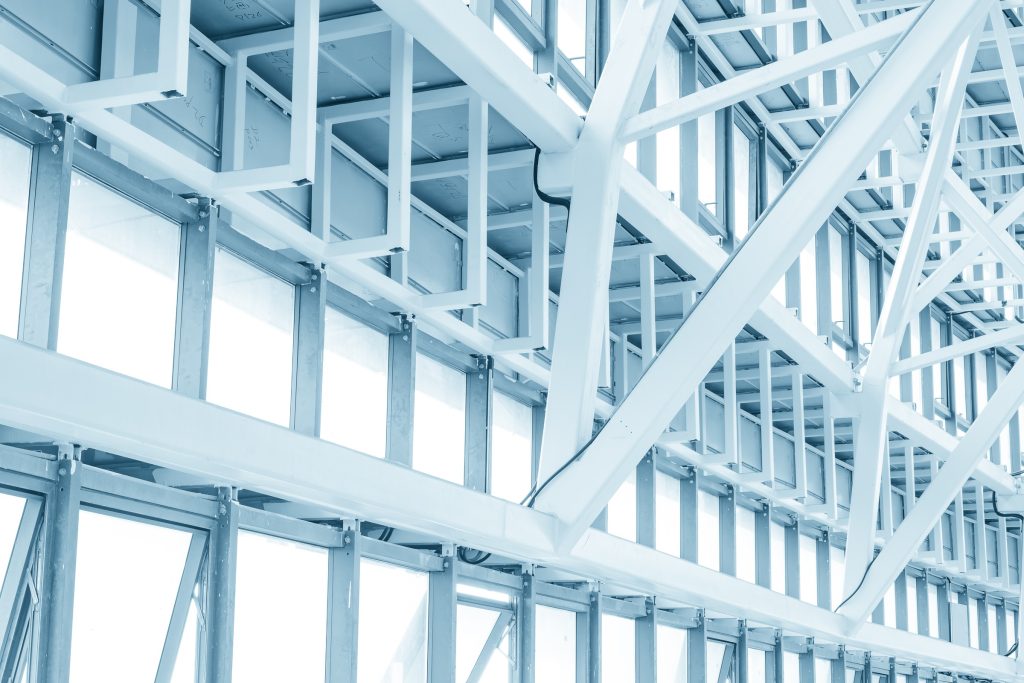 Pros and Cons of Spray Foam Insulation in Metal Buildings